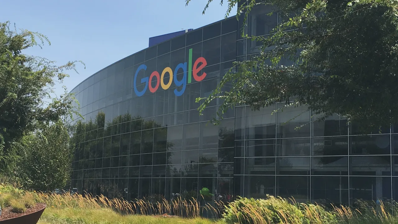 Google keresés: nagyobb láthatóság a versenytársaknak